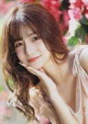 <b>隔一年友商折叠屏还未跟上「毫米时代」</b>